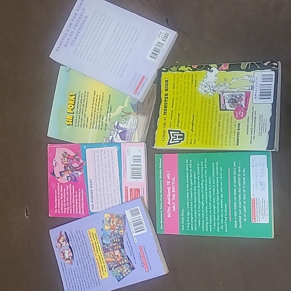 PreTeen Novels - Picture 6 of 6